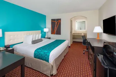 Photo 5 - Howard Johnson by Wyndham Rock Hill