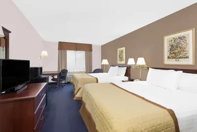 Photo 4 - Baymont by Wyndham Zanesville