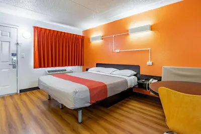 Photo 5 - Motel 6-Joliet, IL - I-80
