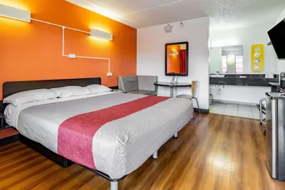 Photo 3 - Motel 6-Joliet, IL - I-80