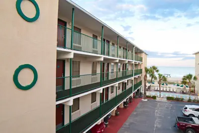 Photo 5 - DeSoto Beach Hotel