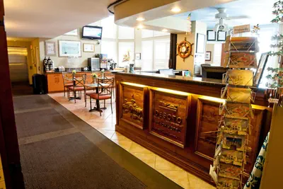 Photo 4 - DeSoto Beach Hotel