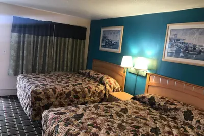 Photo 5 - Blue Falls Motel