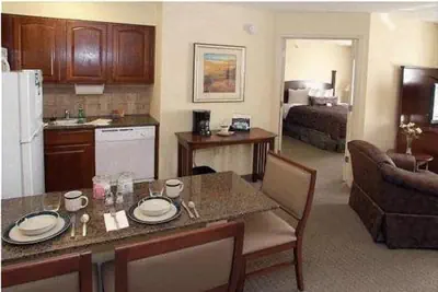 Photo 2 - Staybridge Suites - Kansas City-Independence by IHG