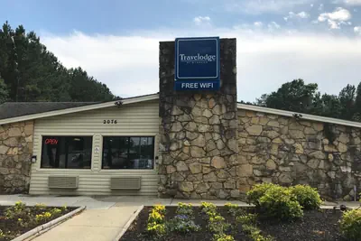 Photo 5 - Travelodge by Wyndham Fayetteville