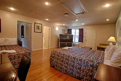 Photo 5 - Economy Motel Inn and Suites Somers Point