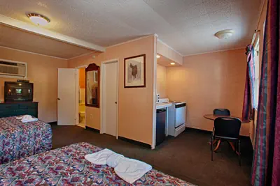 Photo 4 - Economy Motel Inn and Suites Somers Point