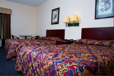 Photo 4 - Country Hearth Inn-Union City