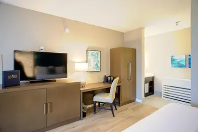 Photo 4 - Beachview Club Hotel