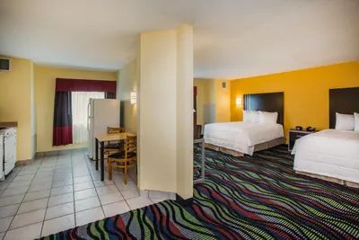 Photo 2 - Days Inn & Suites by Wyndham Augusta Near Fort Eisenhower