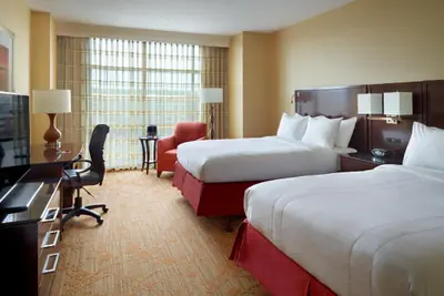 Photo 5 - Marriott Bloomington Normal Hotel and Conference Center