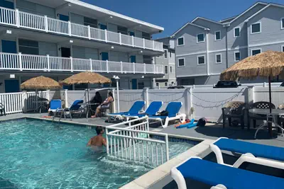 Photo 3 - Bird of Paradise Motel