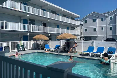 Photo 2 - Bird of Paradise Motel