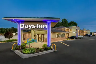 Photo 3 - Days Inn by Wyndham Weldon Roanoke Rapids