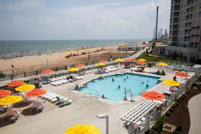 Photo 5 - Cedar Point Hotel Breakers