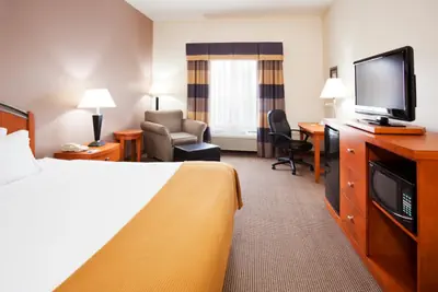 Photo 5 - Holiday Inn Express Forest City by IHG