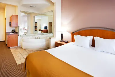 Photo 3 - Holiday Inn Express Forest City by IHG