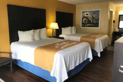 Photo 4 - Days Inn by Wyndham Ridgeland South Carolina