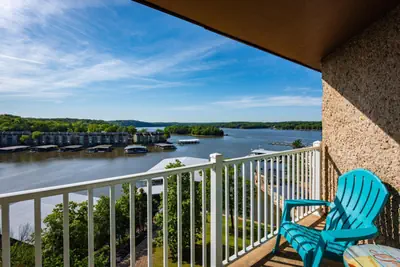 Photo 4 - Margaritaville Lake Resort Lake of the Ozarks