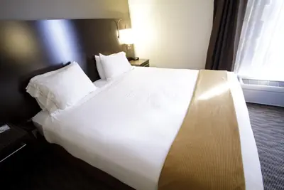 Photo 5 - Holiday Inn Express Hotel & Suites Colby by IHG