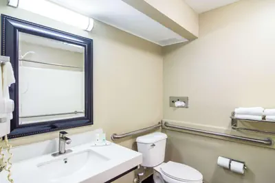 Photo 4 - Quality Inn & Suites Canton, GA