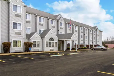 Photo 3 - Quality Inn & Suites North Lima - Boardman