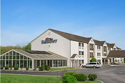 Photo 2 - Baymont by Wyndham Sullivan