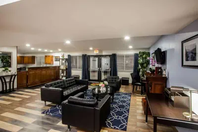 Photo 4 - Super 8 by Wyndham Washington