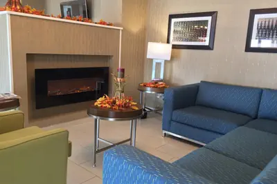 Photo 2 - Holiday Inn Express Chicago NW - Arlington Heights by IHG
