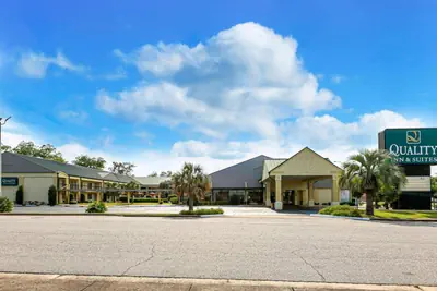 Photo 5 - Quality Inn & Suites near Lake Eufaula