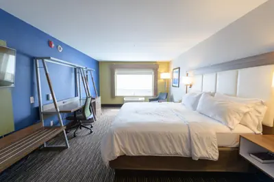 Photo 3 - Holiday Inn Express & Suites Jamestown by IHG