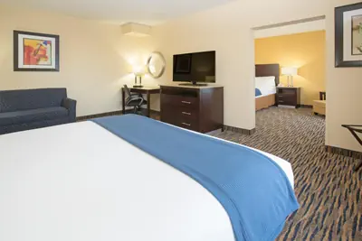 Photo 2 - Holiday Inn Express & Suites Denver North - Thornton by IHG
