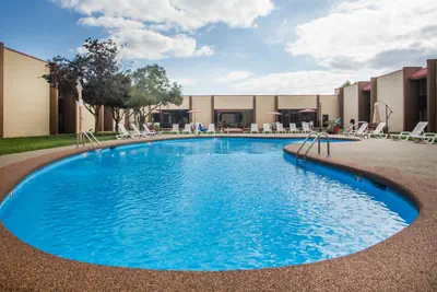 Photo 3 - Sonesta Select Hotels Statesville