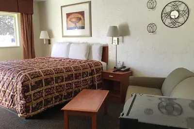 Photo 4 - Budget Inn & Suites Colby