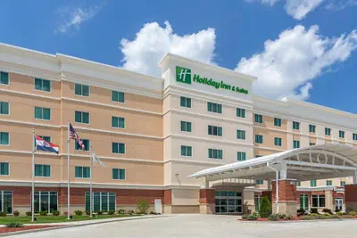 Photo 2 - Holiday Inn & Suites - Jefferson City by IHG