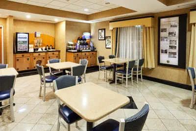 Photo 2 - Holiday Inn Express Charlotte West - Gastonia by IHG