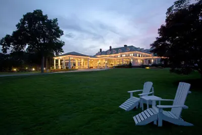 Photo 2 - Seaview Hotel
