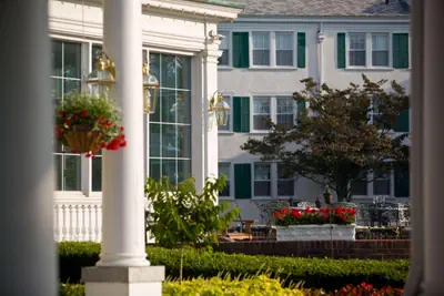 Photo 4 - Seaview Hotel