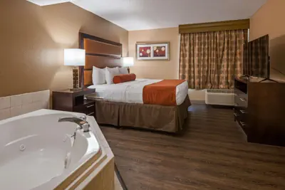 Photo 4 - Best Western Crossroads of the Bluffs