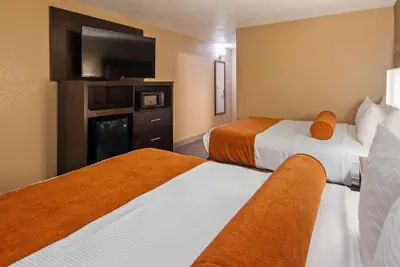 Photo 3 - Best Western Crossroads of the Bluffs