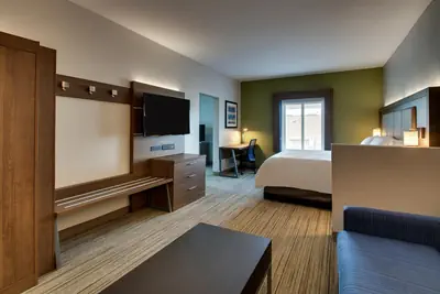 Photo 5 - Holiday Inn Express Hotel & Suites Austell Powder Springs by IHG