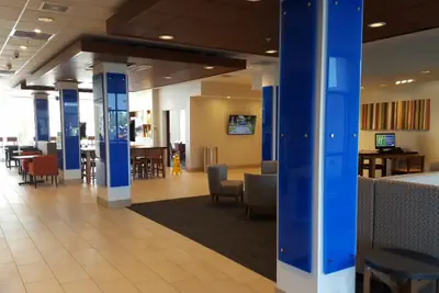 Photo 5 - Holiday Inn Express & Suites Toledo West by IHG