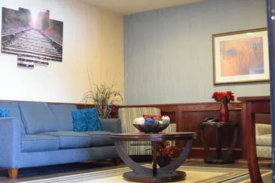 Photo 2 - Holiday Inn Express Pratt by IHG
