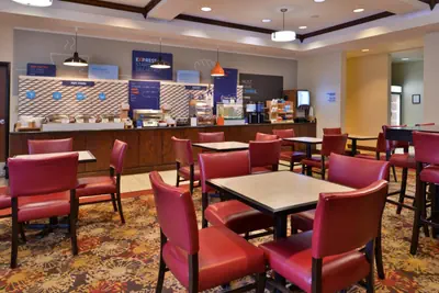 Photo 4 - Holiday Inn Express & Suites Pittsburg by IHG