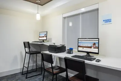 Photo 5 - Holiday Inn Express Warrenton by IHG