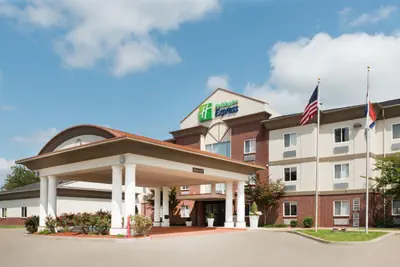 Photo 3 - Holiday Inn Express Warrenton by IHG