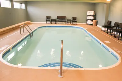 Photo 4 - Holiday Inn Express Osage Beach - Lake of the Ozarks by IHG