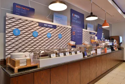 Photo 2 - Holiday Inn Express & Suites Pittsburg by IHG