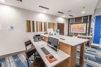 Photo 3 - Holiday Inn Express & Suites - Milledgeville by IHG