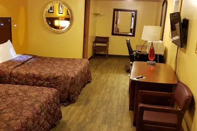 Photo 5 - Regal Inn Coffeyville KS US 169